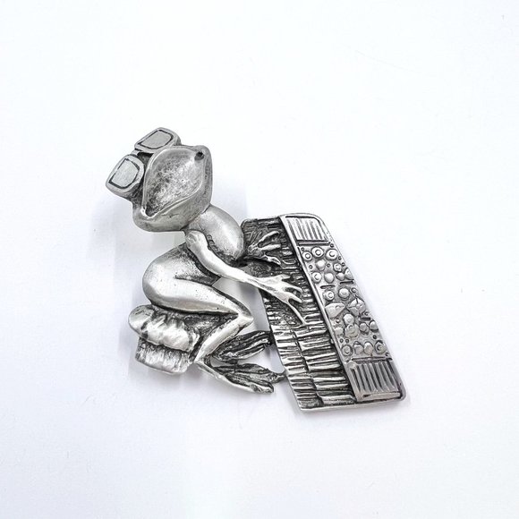 JJ Jonette - 3D Jamming Frog on Keyboard Antiqued Silver Tone Brooch Pin - Picture 1 of 6